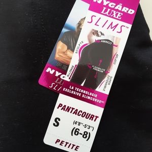 Sculpt Nygard capri pants size small